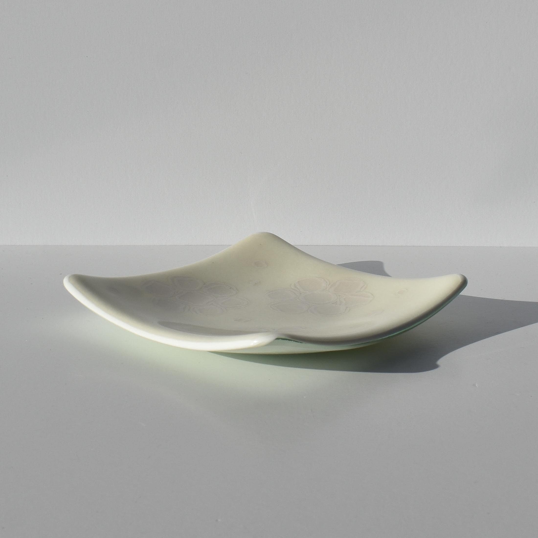 Vanilla Cream Glass Tray with Flower Motif - 6" Square